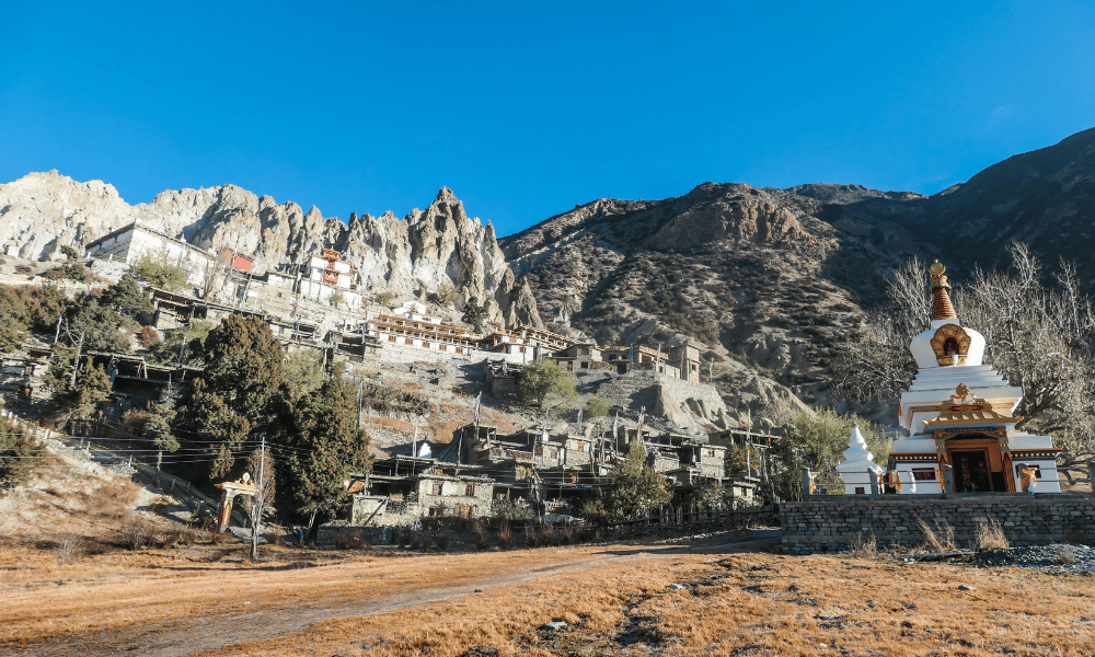 manaslu annapurna circuit trek